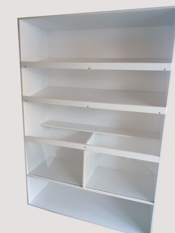 Panera y mueble comercial